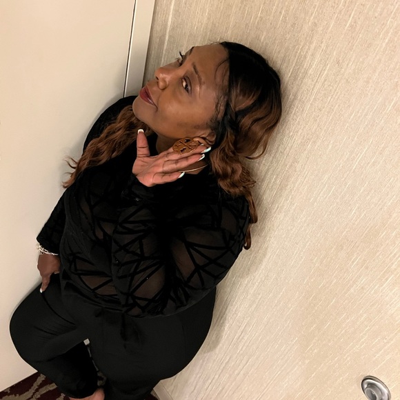 Please like this and come to my shows. Thanks 🙏 see ya there!!😊 - Picture 6 of 16